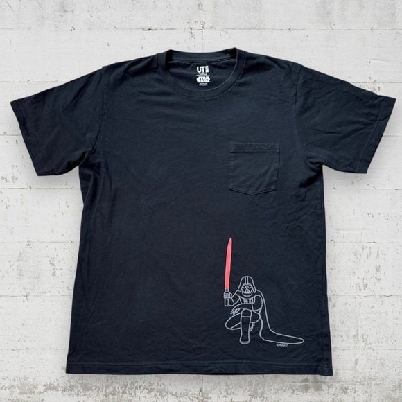 Uniqlo Other - Uniqlo UT Star Wars Darth Vader Chain Stitched Black T-Shirt Size L